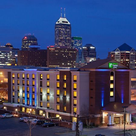 Holiday Inn Express Hotel & Suites Indianapolis Dtn-Conv Ctr By Ihg Indianápolis Exterior foto